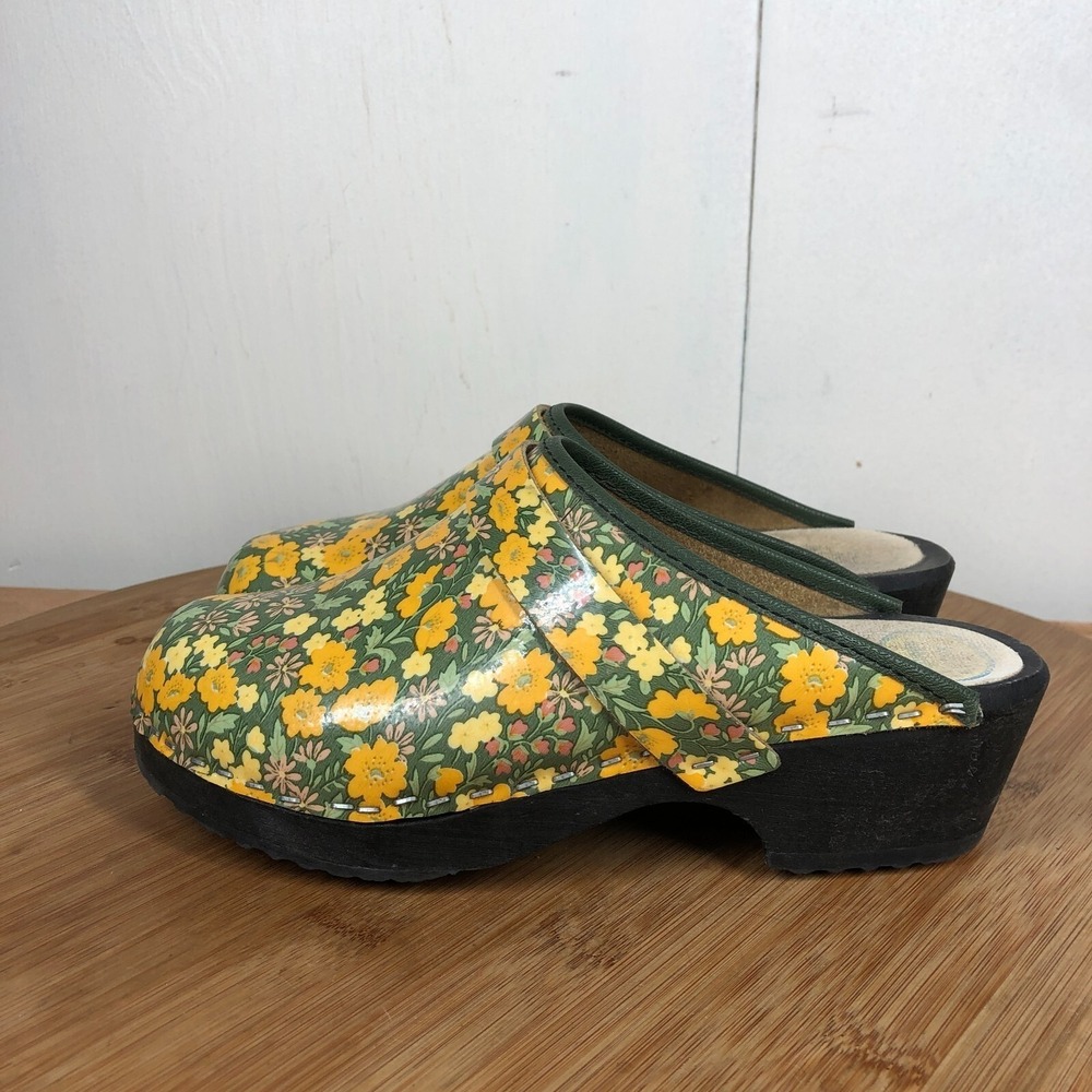 Moheda Womens size 36 US 6 shoes Swedish Wooden Floral Yellow Green clogs